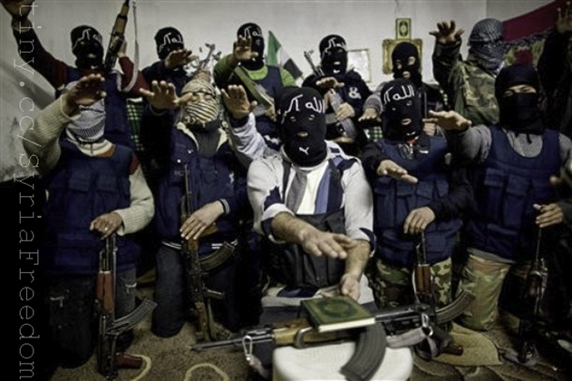 Free Syrian Army fighters swear to the Qur'an, to fight against government troops until the last soldier is alive in Idlib, north Syria Free Syrian Army fighters swear to the Qur'an, to fight against government troops until the last soldier is alive in Idlib, north Syria